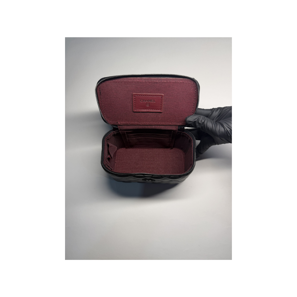Chanel Black Menad