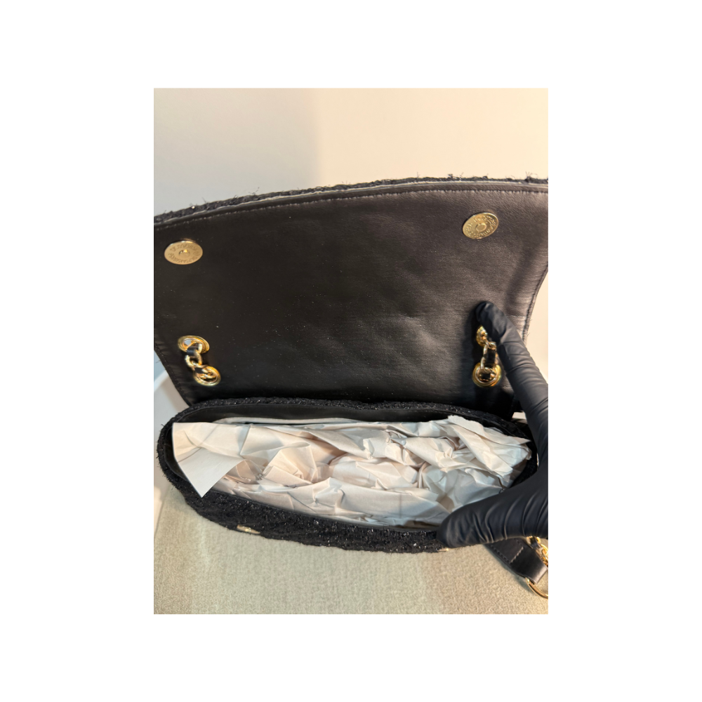 Guess Black Rose