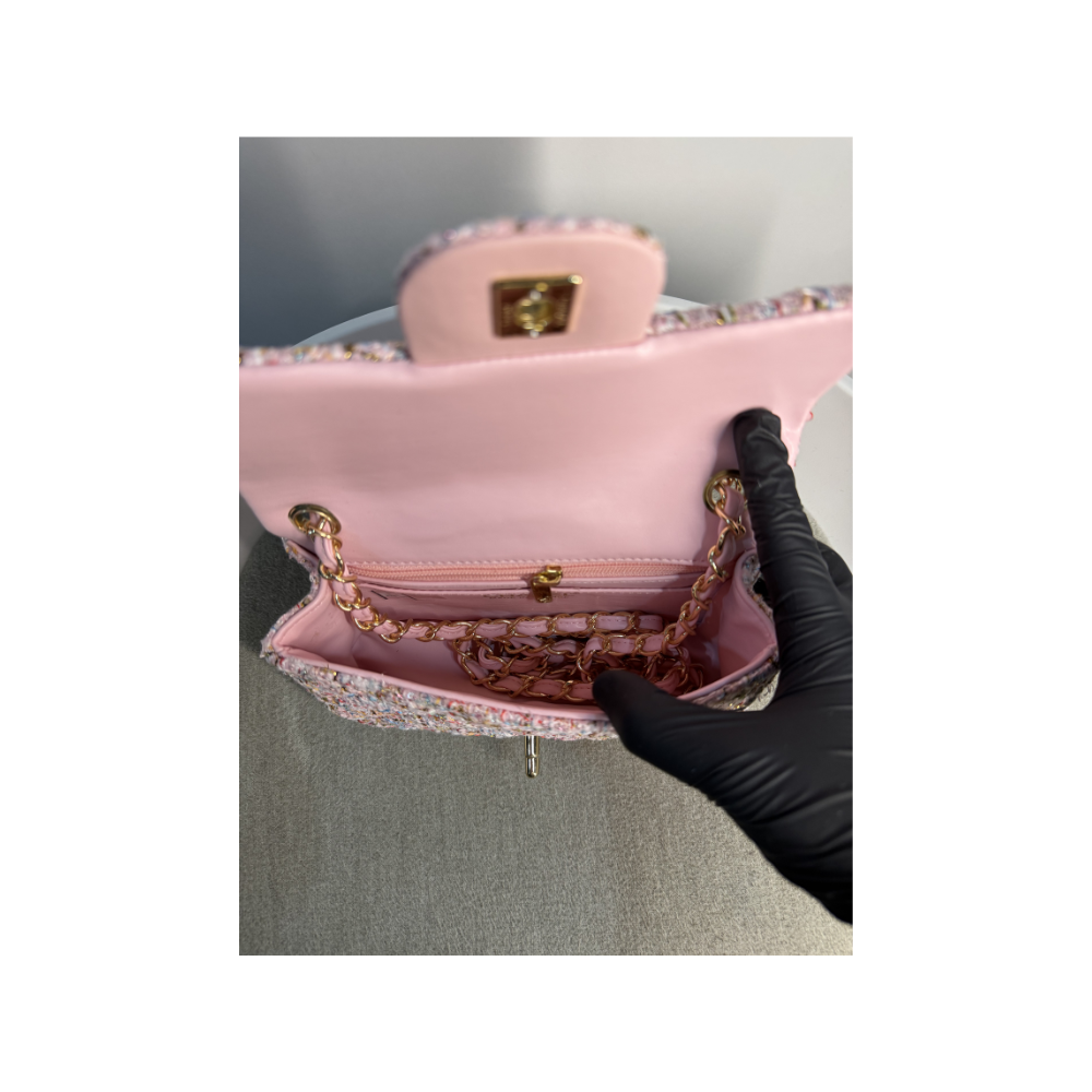 Chanel Crumbl PINK