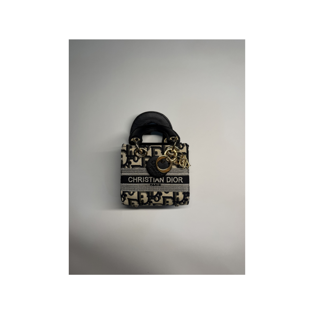 Mini Dior AI